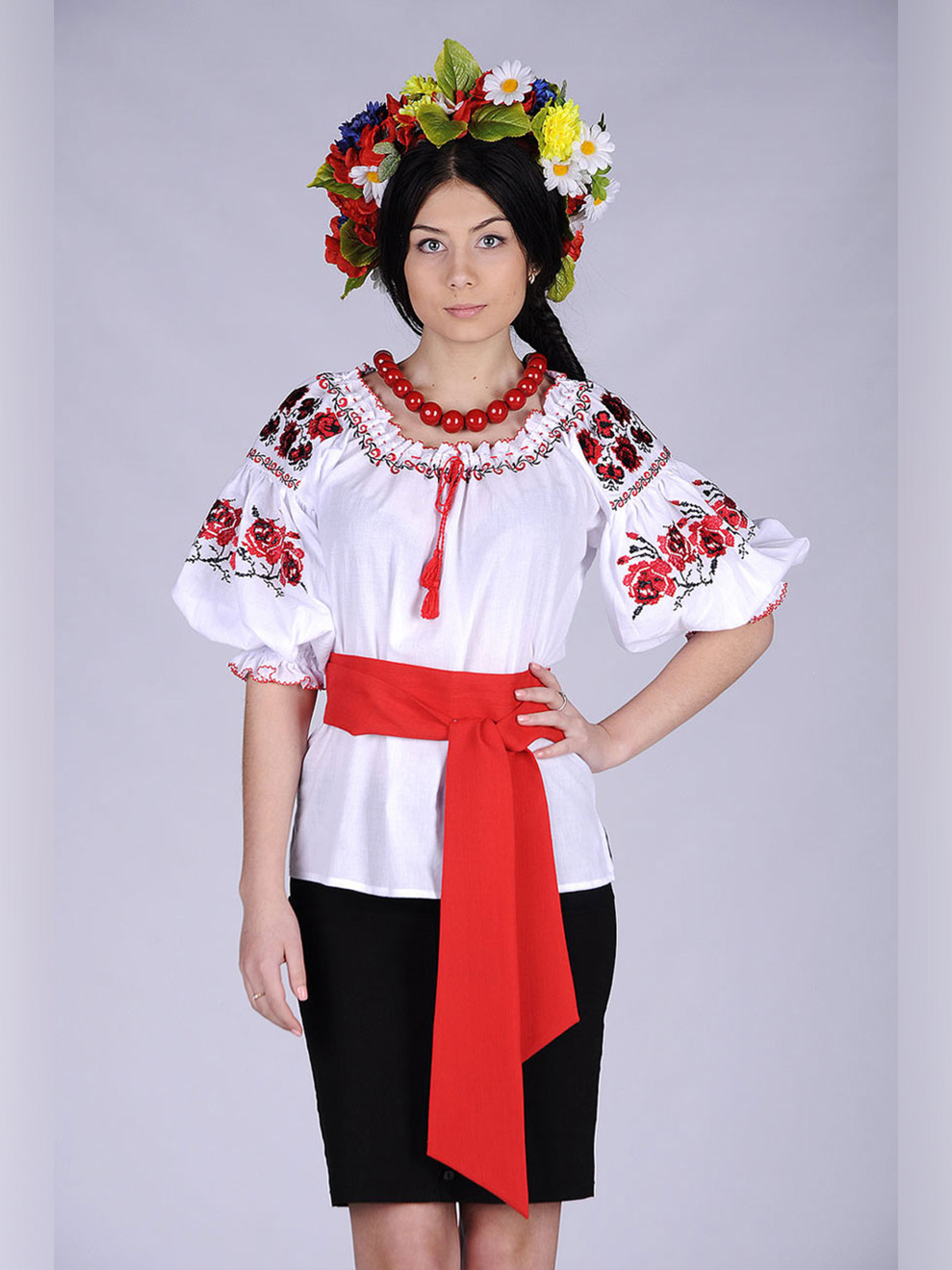 E costume. Украинский национальный костюм. Украинский костюм женский. Украинское платье. Украинский народный костюм.