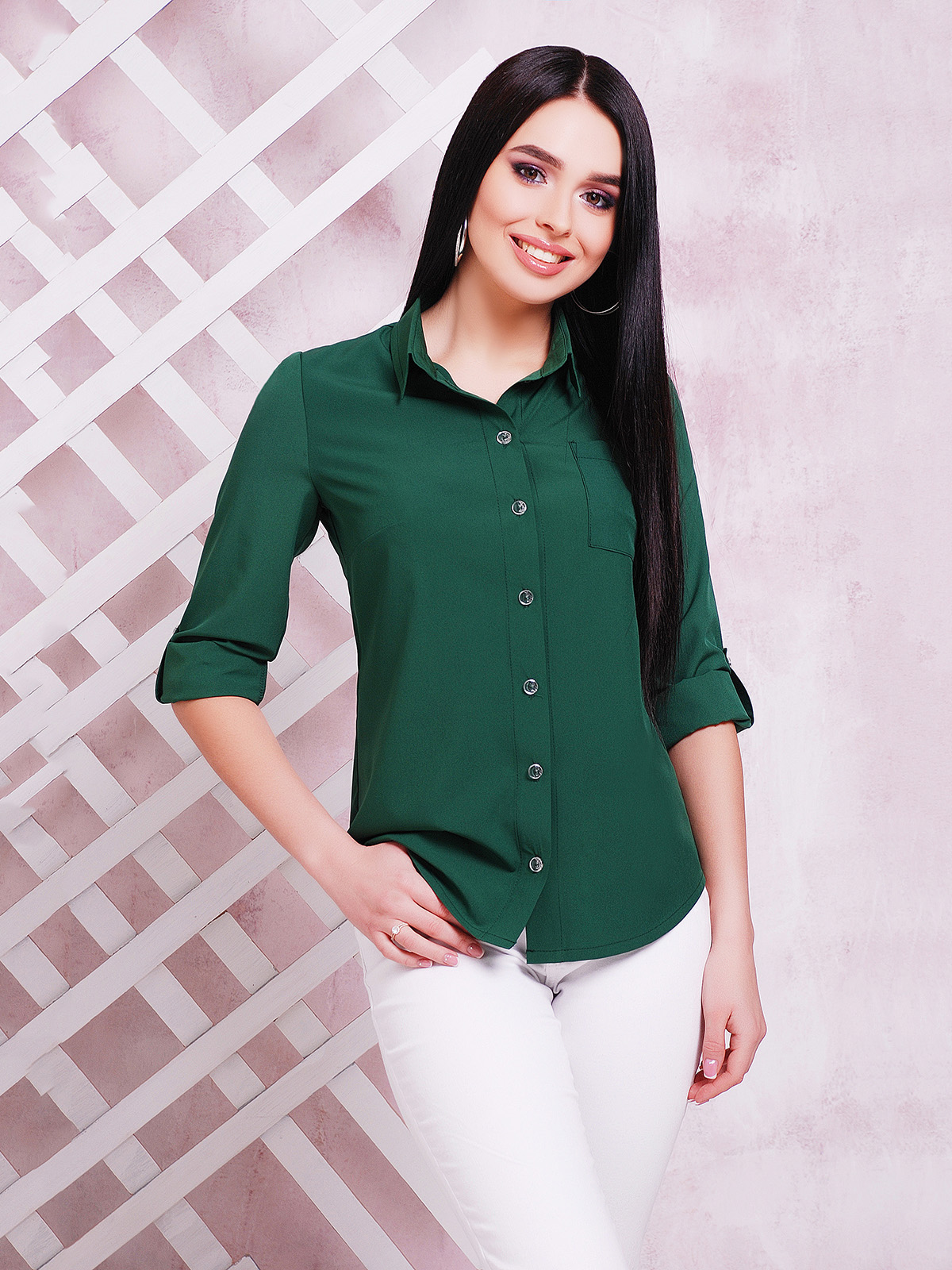 Зеленая блузка
