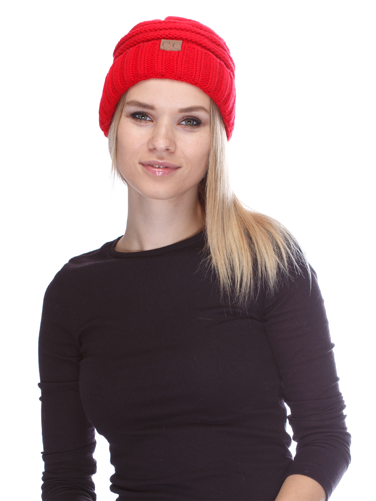 Девушка в красной шапке