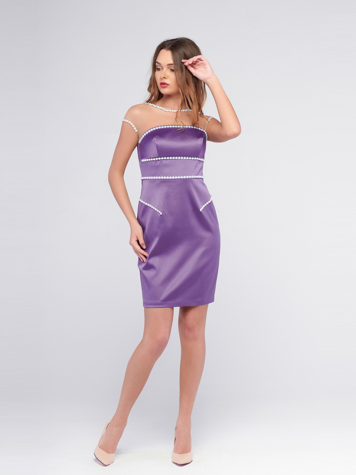 Фиолетовое коктейльное платье