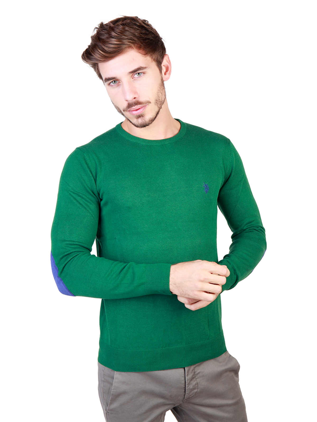 Зеленые свитеры мужские. Зеленый джемпер. Зеленый свитер. Мужчина в зеленом свитере. Салатовый свитер.