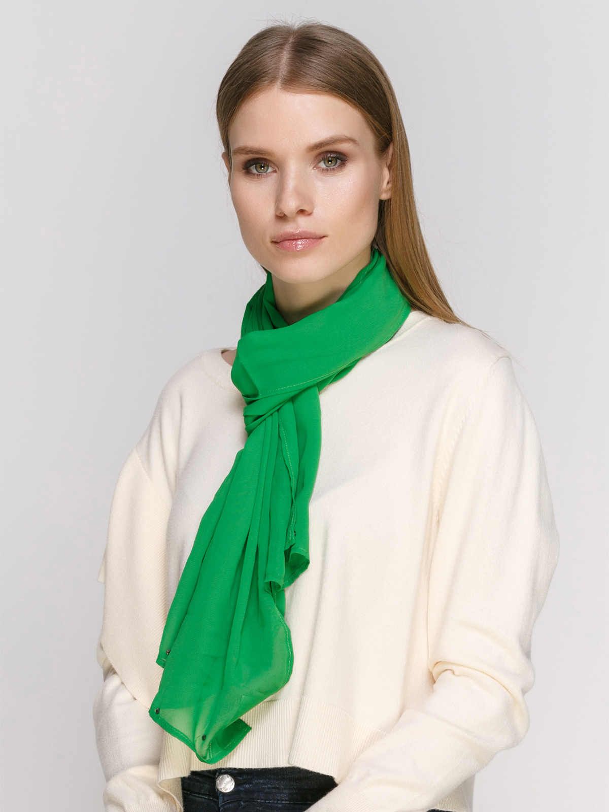Зеленый шарф сочетание