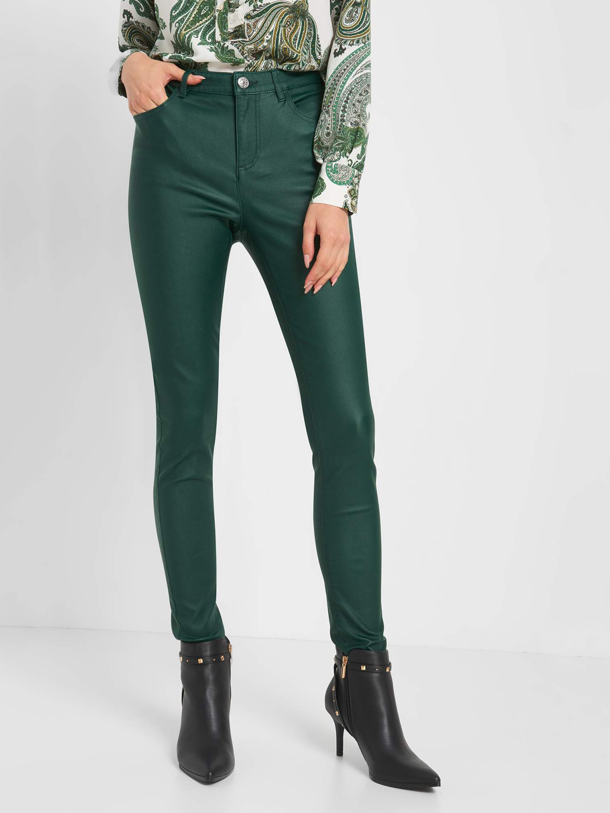 Зеленые кожаные штаны