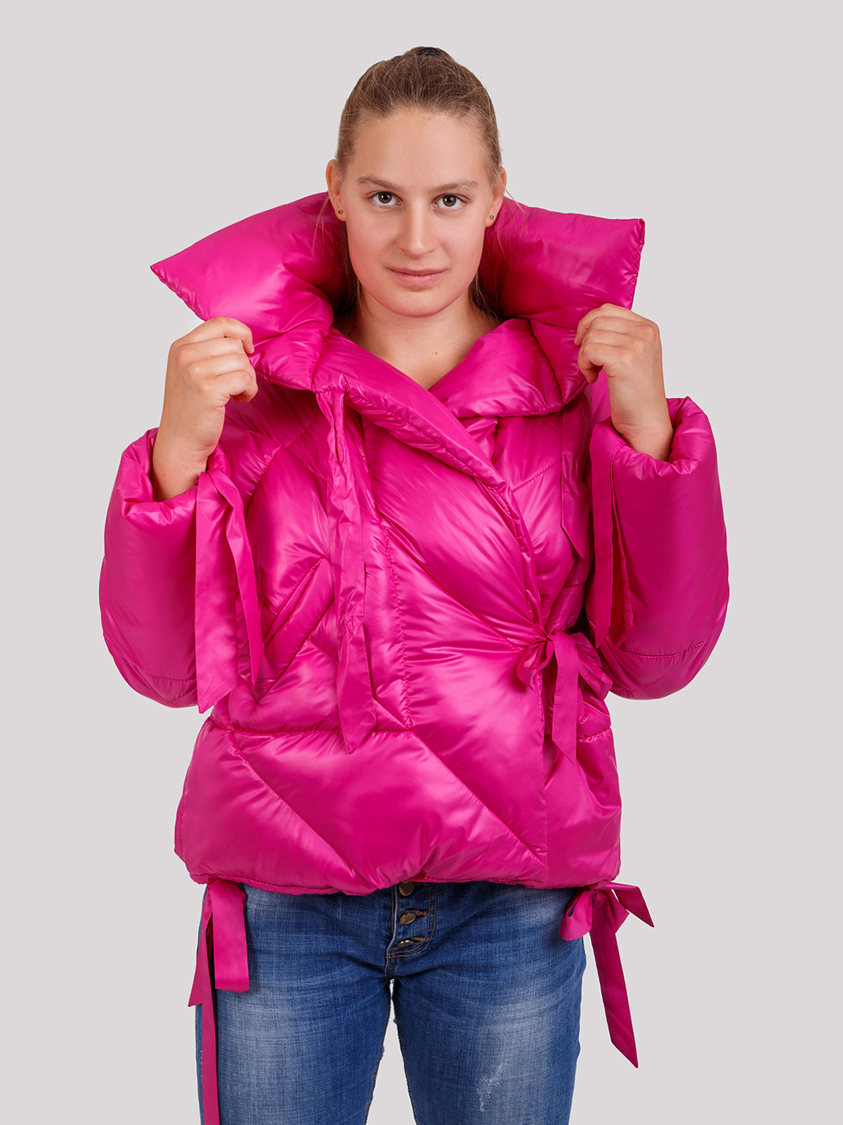 Розовая куртка женская