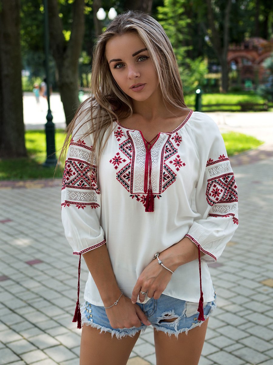 Украинская вышивка на одежде