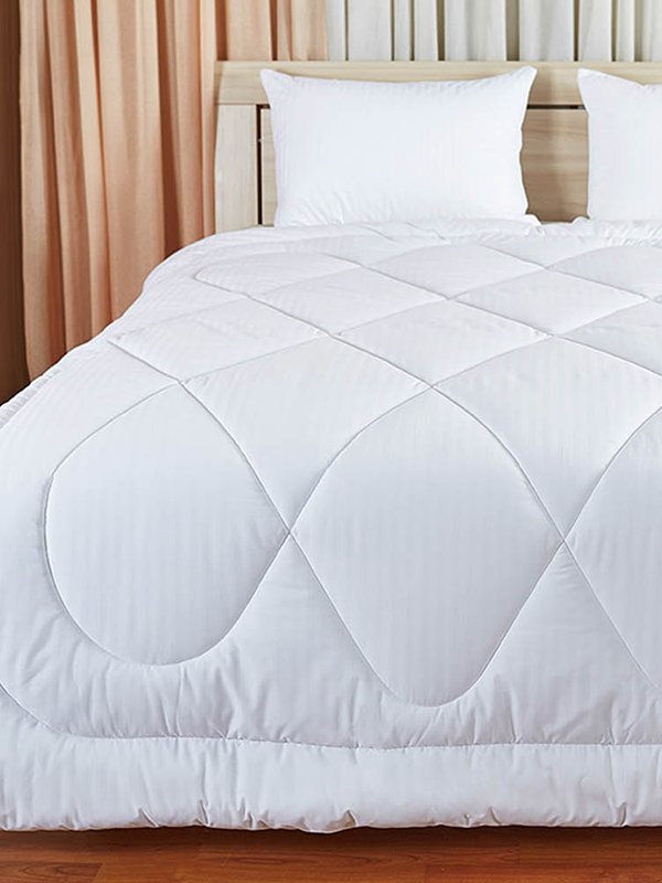 Одеяло двухспальное (евро) (195х215 см) | 3974596