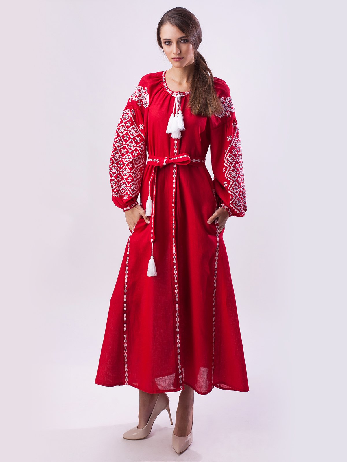 Платье красное с вышивкой | 4011463