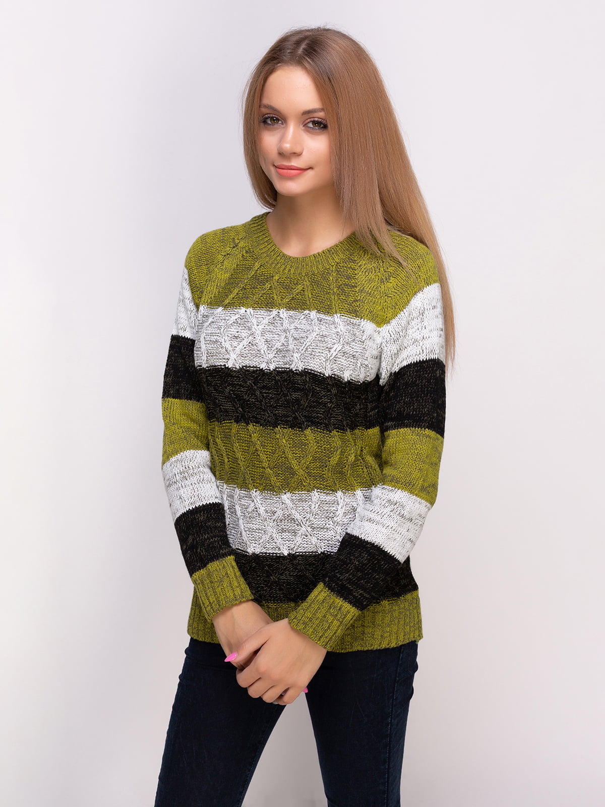 Трехцветный свитер