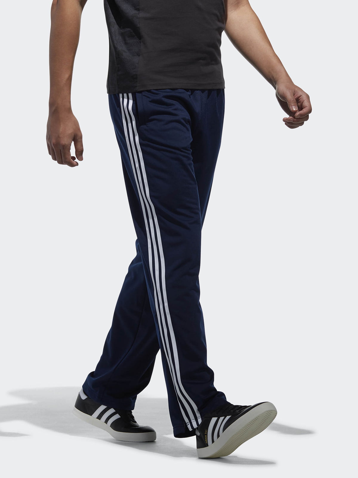 Adidas relaxed pants. Адидас штаны cw1271. Adidas брюки прямой крой.