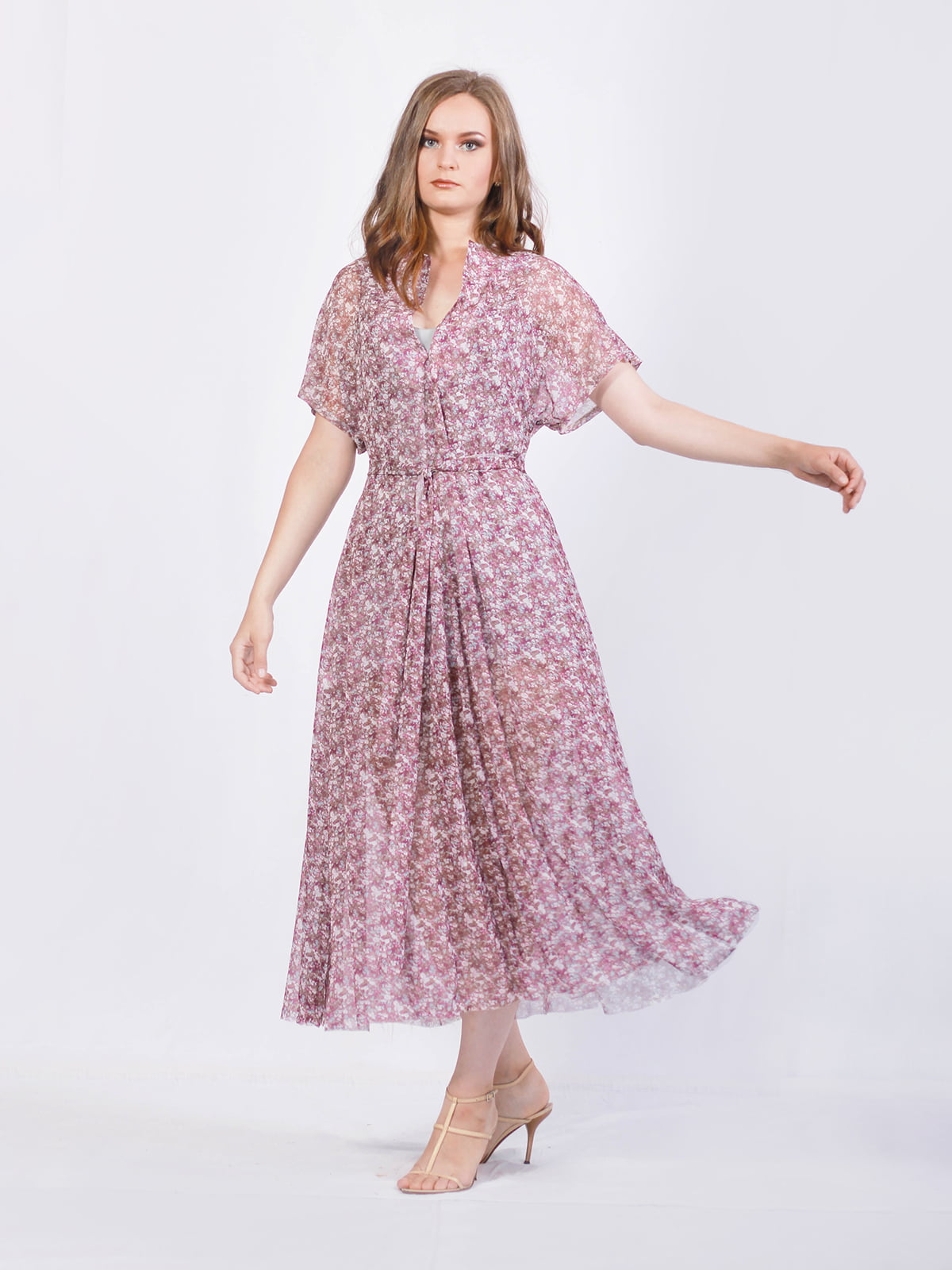 Платье розово-лавандового цвета с цветочным принтом | 5503829