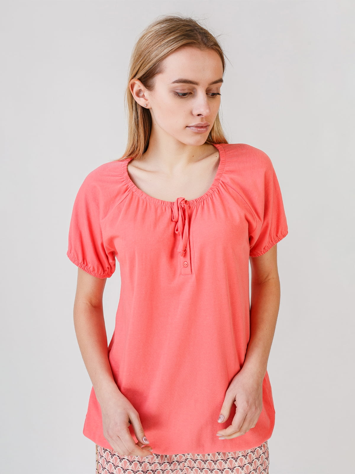 Футболка-блуза коралового кольору | 5609602