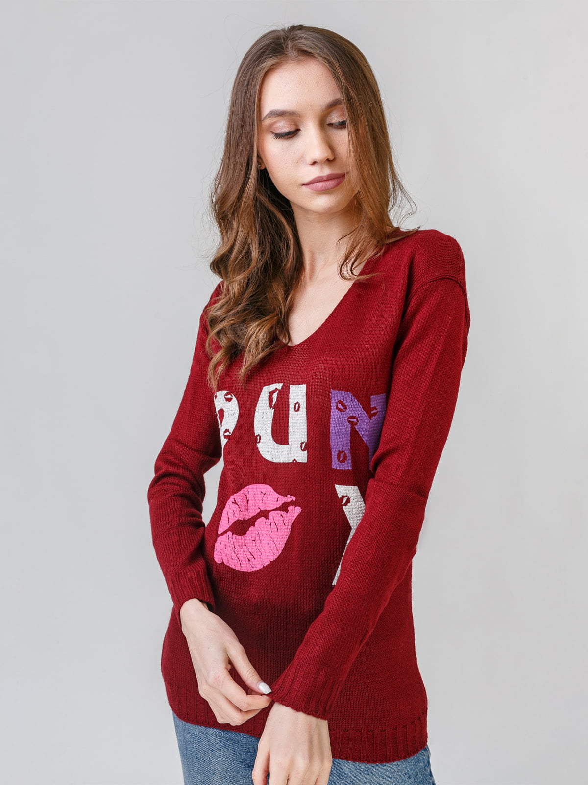 Пуловер бордовый с принтом | 5615313
