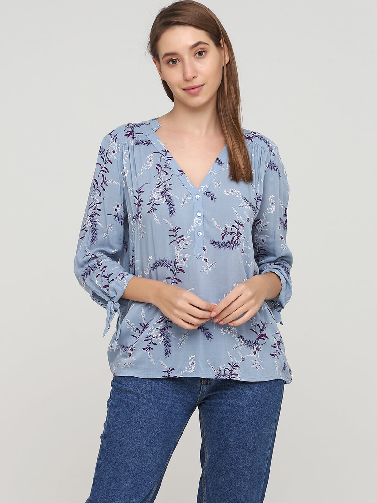 Блуза-сорочка блакитного кольору в квітковий принт | 5659371