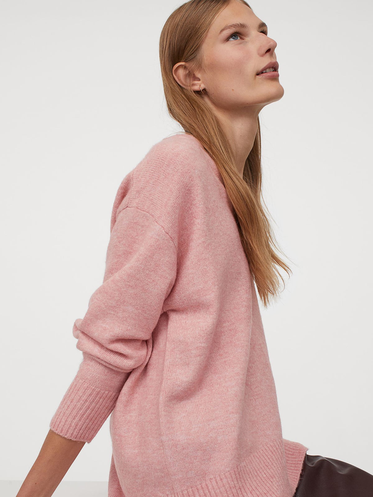 Пуловер рожевого кольору | 5702611