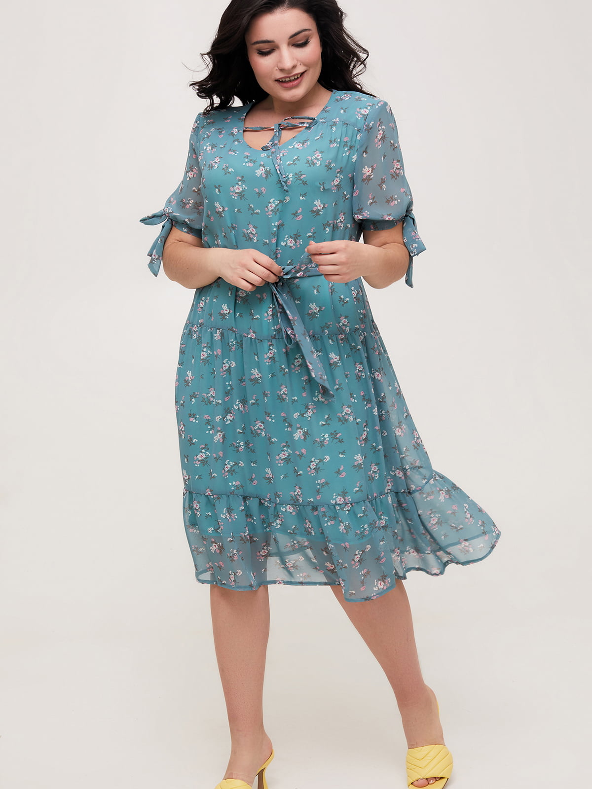 Платье бирюзового цвета в цветочный принт | 5734802
