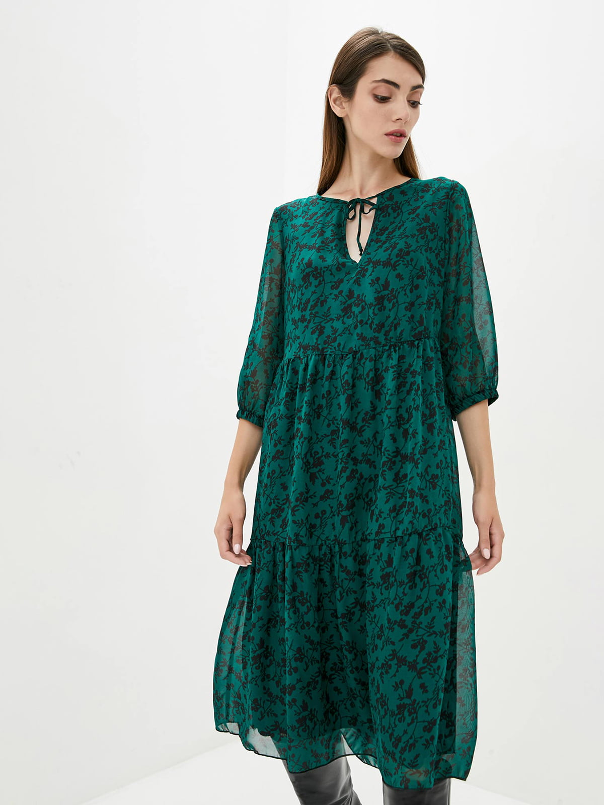 Платье А-силуэта зеленое с принтом | 5877045