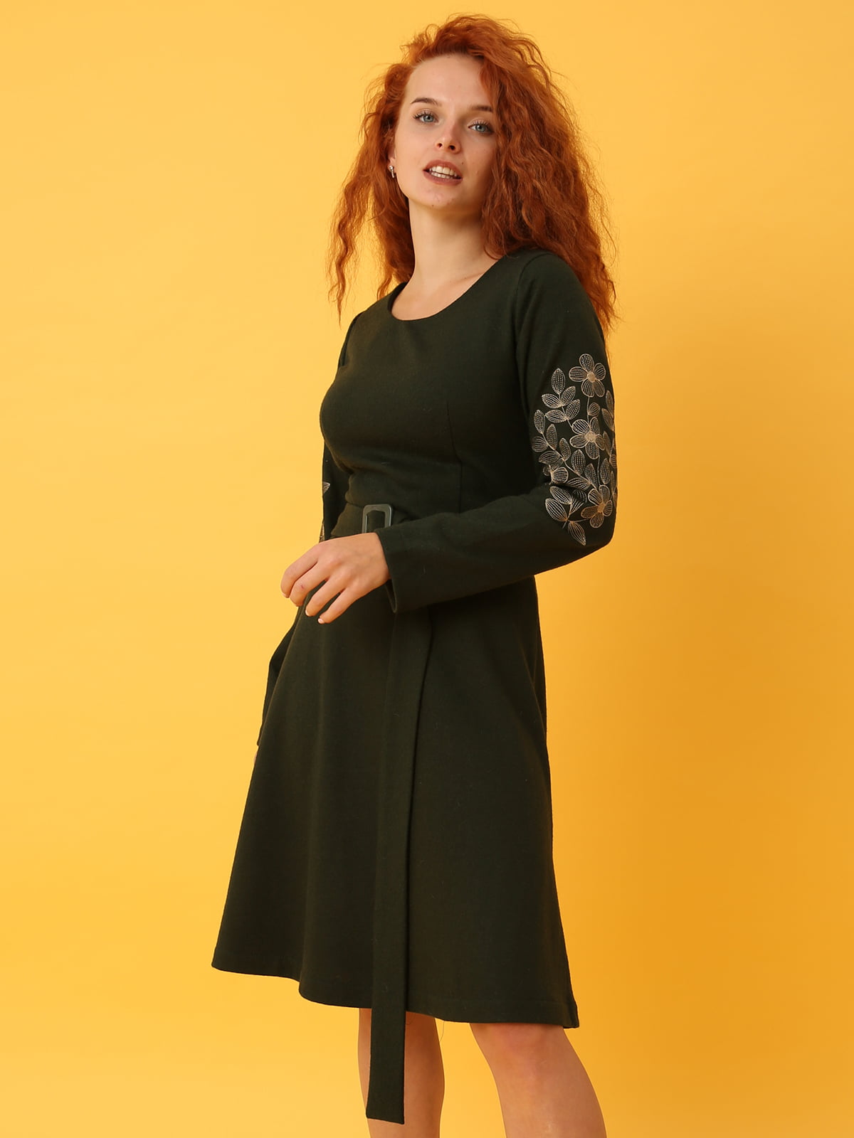 Сукня А-силуету зелена з вишивкою | 5903950