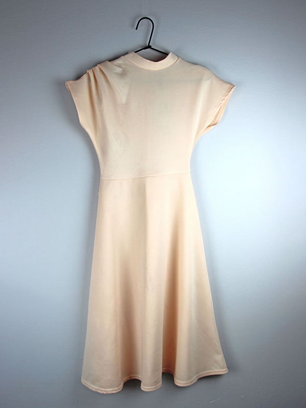 Платье А-силуэта персикового цвета | 6375850
