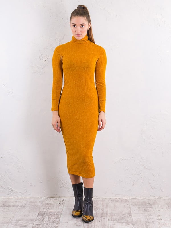Платье-свитер горчичного цвета | 6432252