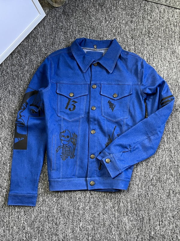 Джинсовая куртка синяя с принтом | 6478388