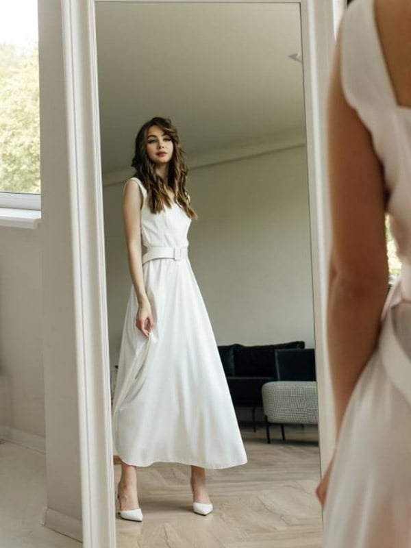 Коктейльна сукня білого кольору | 6506311