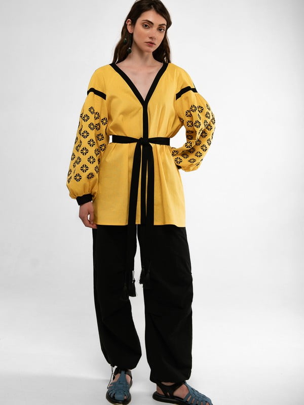 Льняна жовта вишиванка “Долинка” з чорним тканинним паском | 6547198