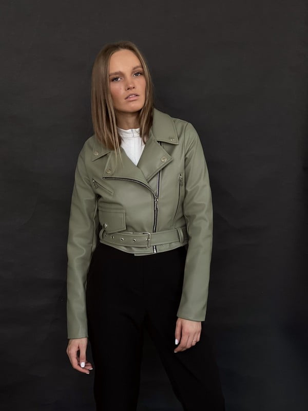 Куртка-косуха з еко шкіри на замші оливкового кольору з підкладкою | 6570281