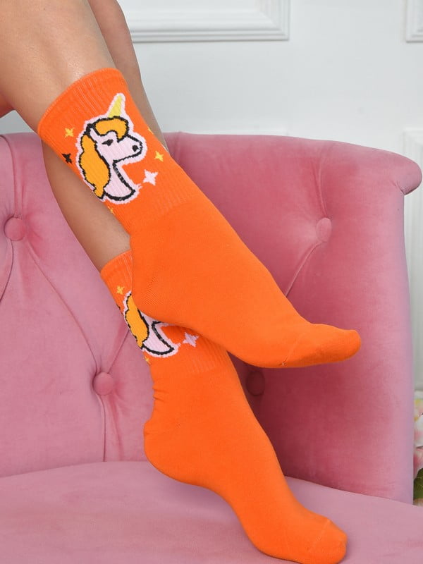 Шкарпетки високі помаранчевого кольору з малюнком | 6576569