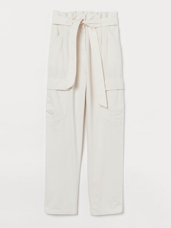 Свободные брюки молочного цвета с накладными карманами | 6584882