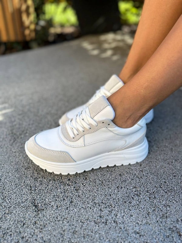 Комбіновані кросівки біло-сірого кольору | 6616708