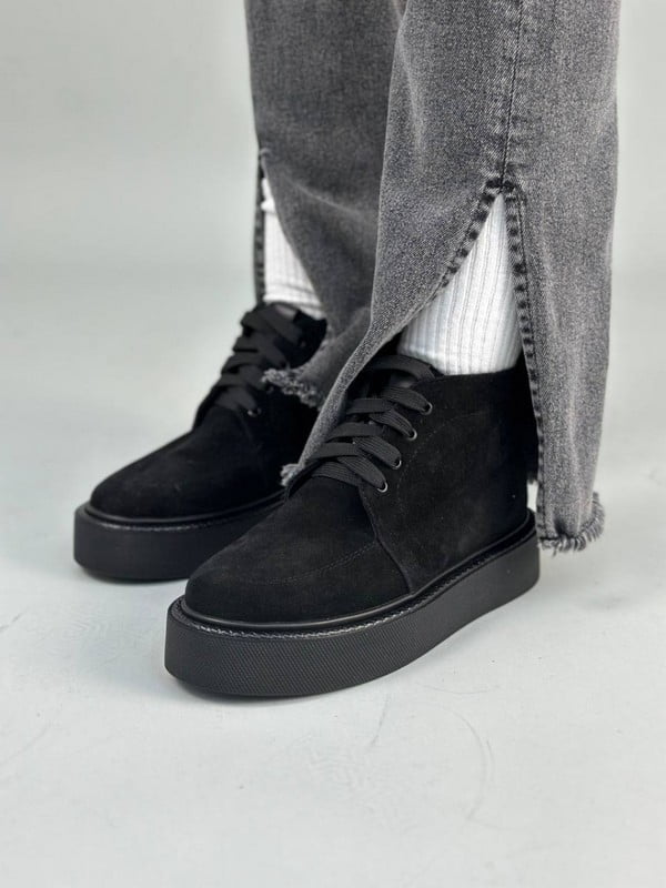 Замшевые черные ботинки на полушерстяной подкладке | 6616799