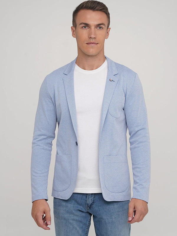 Приталенный светло-голубой пиджак с накладными карманами | 6727540