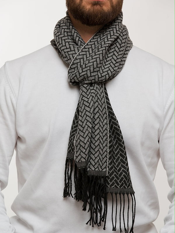 Сіро-чорний шарф з бахромою | 6728710