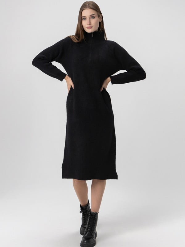 Чорна сукня-светр з коміром-гольф | 6753522