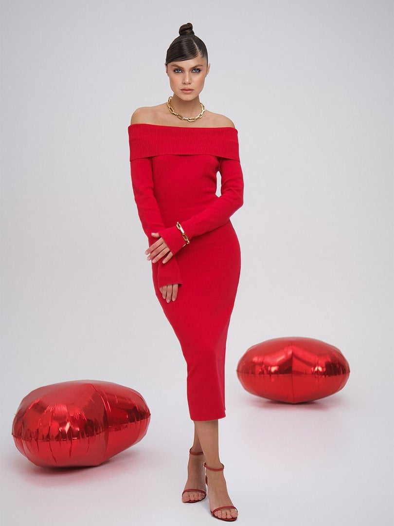 Червона сукня-міді з відкритими плечима силуетного крою | 6775251