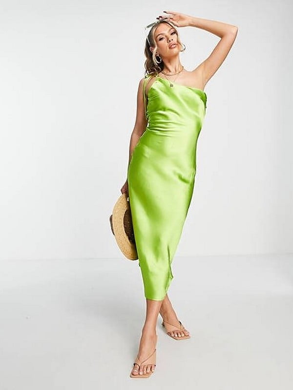 Салатова сукня-міді в білизняному стилі на одне плече | 6791096