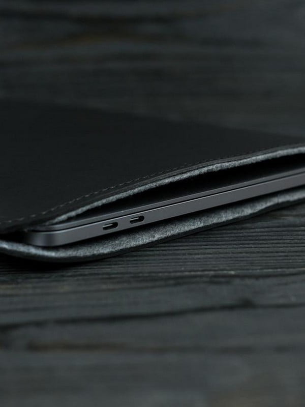 Кожаный черный чехол для MacBook | 6799073