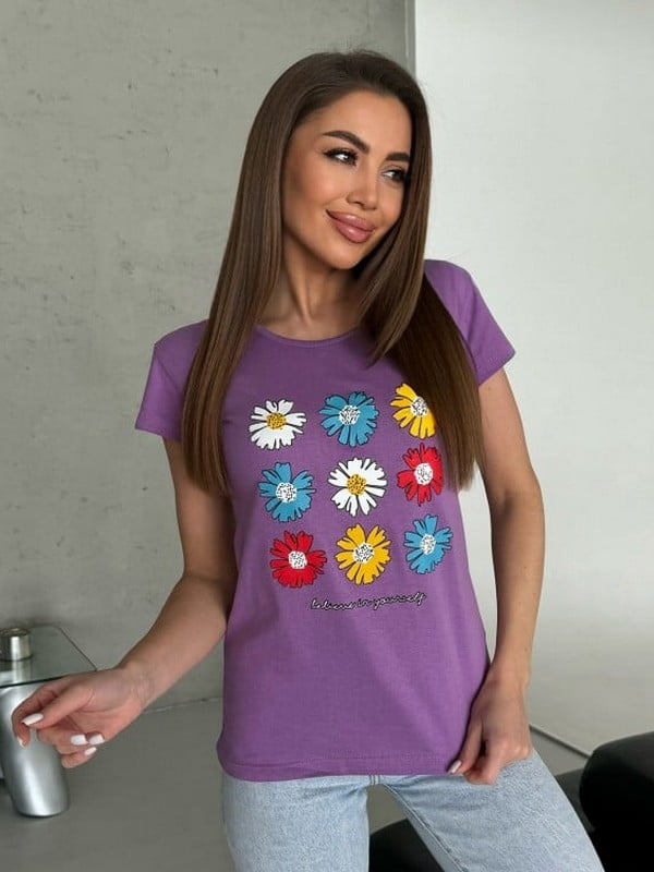 Бузкова бавовняна футболка з кольоровим квітковим малюнком | 6811065