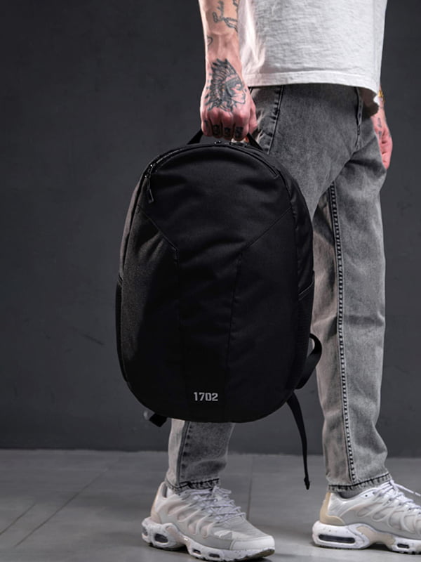 Чорний рюкзак з водовідштовхувальної тканини | 6812244
