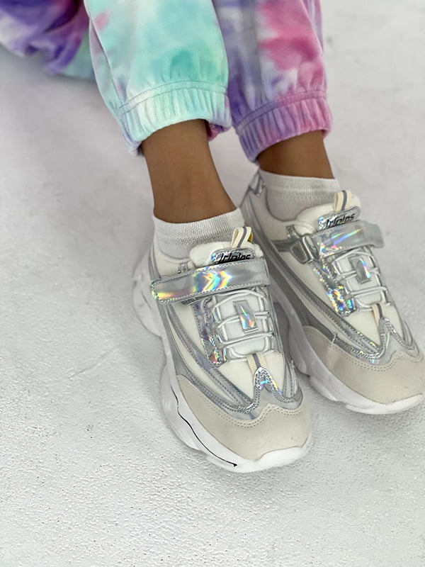 Кросівки на флісі сріблястого кольору | 6833417