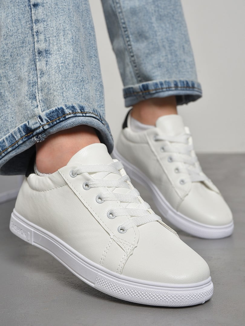 Кросівки білого кольору на шнурівці | 6835413