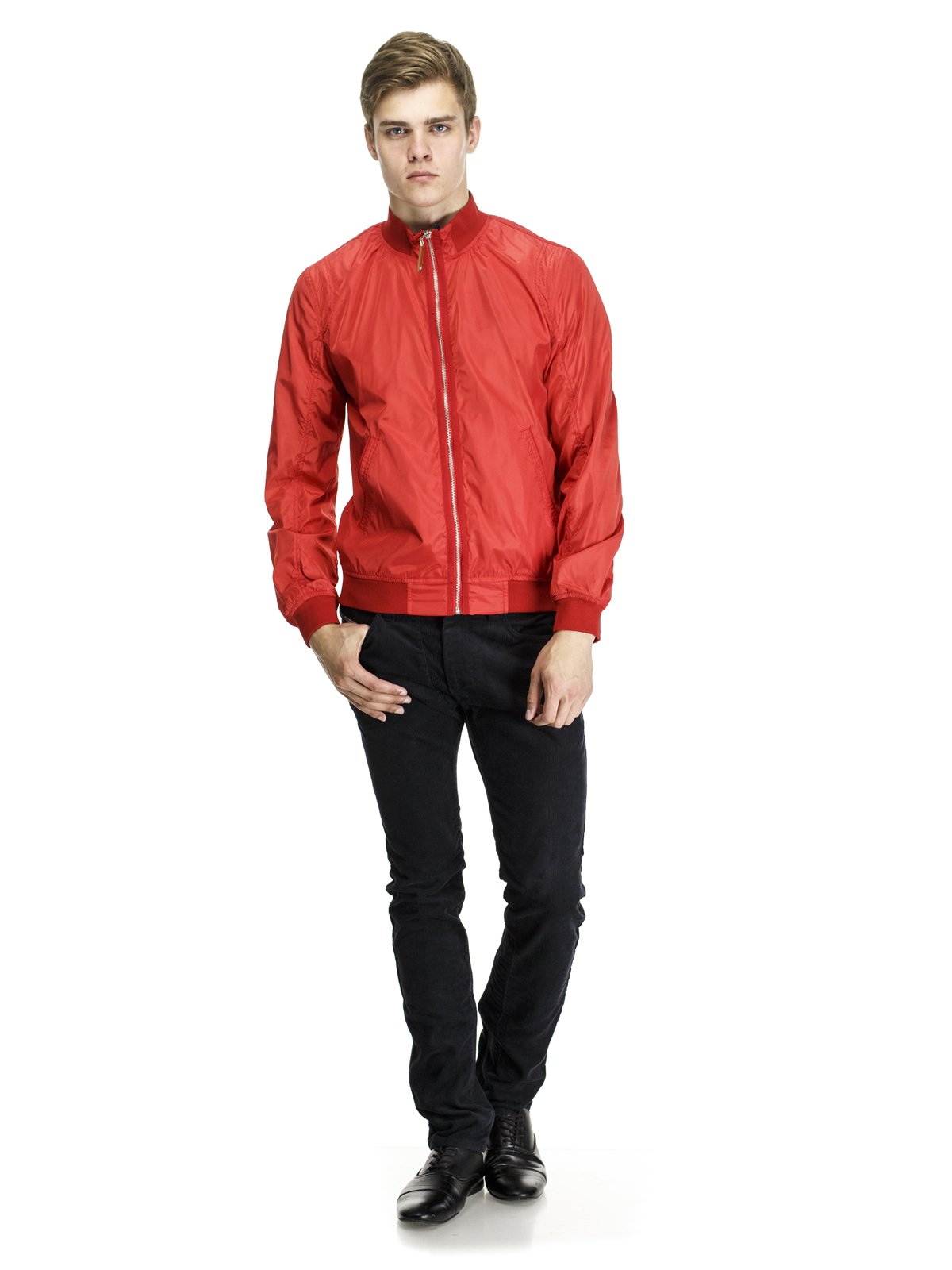 Куртка красная — Class Roberto Cavalli, акция действует до 14 мая 2019 года LeBoutique — Коллекция брендовых вещей от Class Roberto Cavalli —