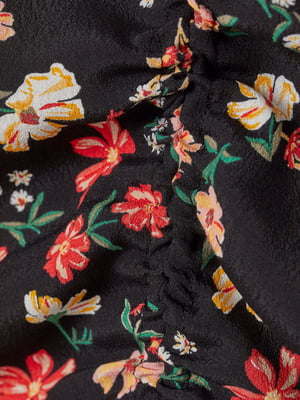 Блуза чорна в квітковий принт | 5386363