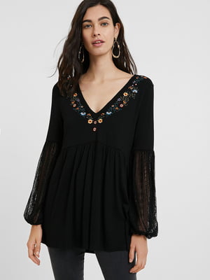 Блуза черная с цветочной вышивкой | 5547232