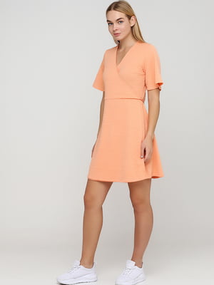 Платье персикового цвета | 5727523