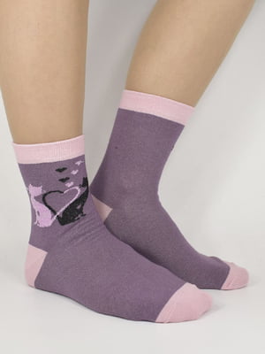 Шкарпетки бузкового кольору з малюнком | 5870912
