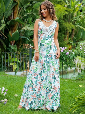 Платье А-силуэта пляжное комбинированного цвета с цветочным принтом | 5873267