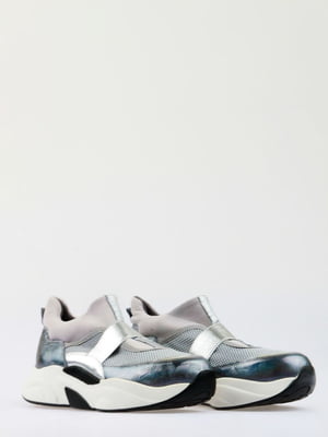 Кросівки сріблястого кольору | 5910902