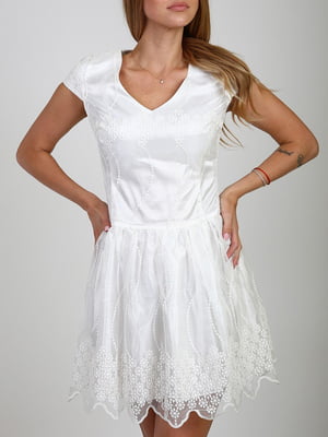 Платье А-силуэта белое | 5910974