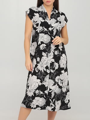 Платье А-силуэта черное в цветочный принт | 5984141